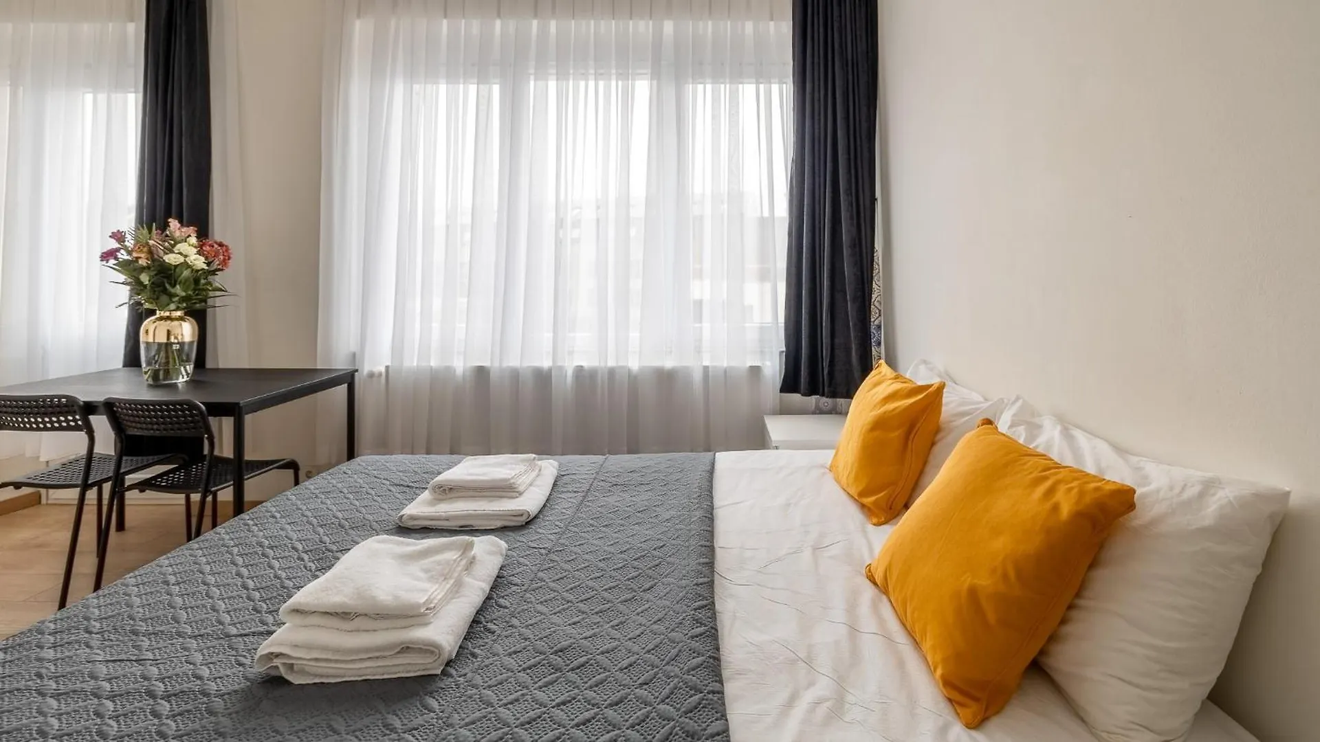 Apartment Albert Gare Du Midi 31 Brussels